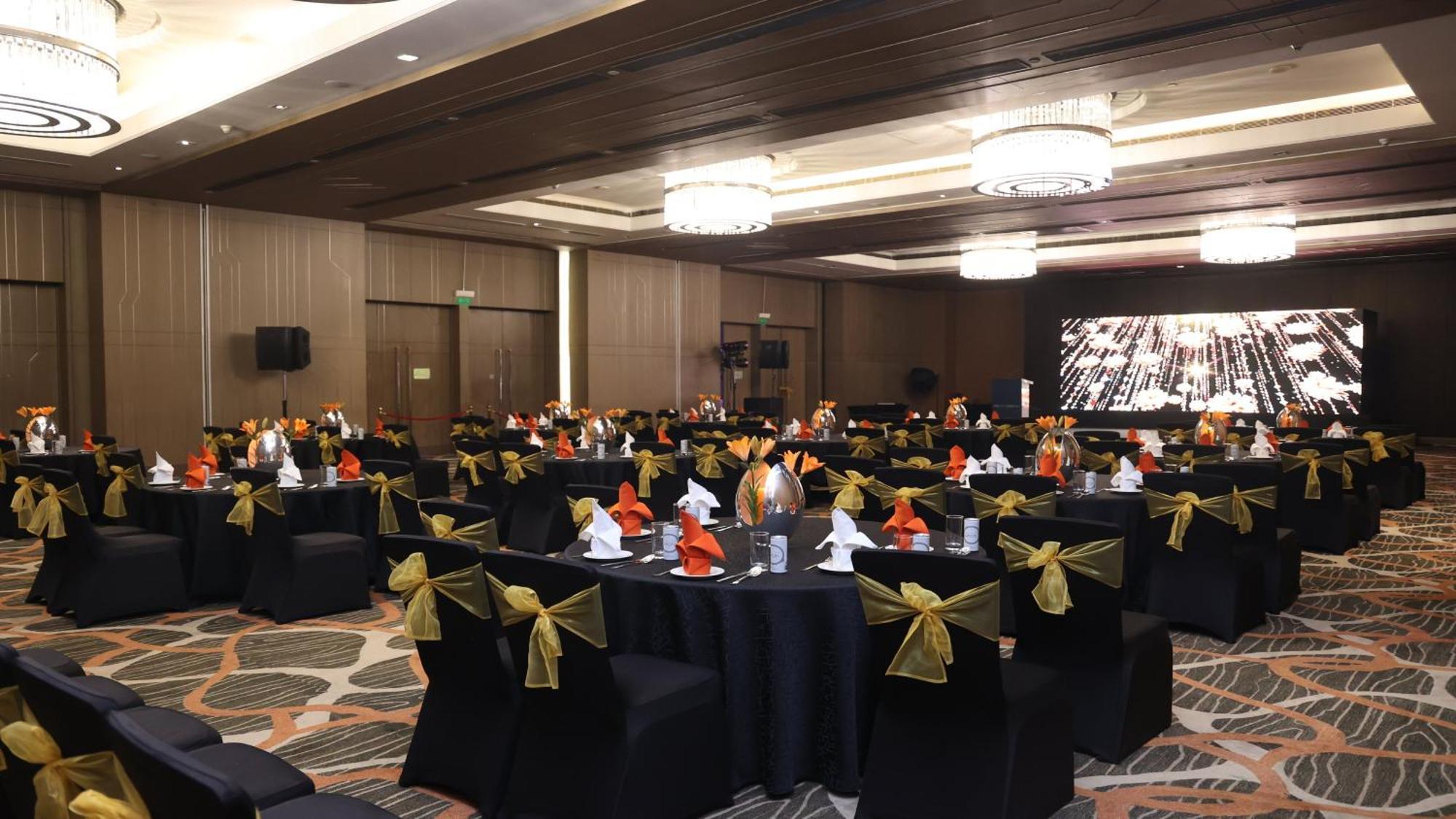 Holiday Inn New Delhi Aerocity By Ihg Exterior foto The ballroom of the hotel