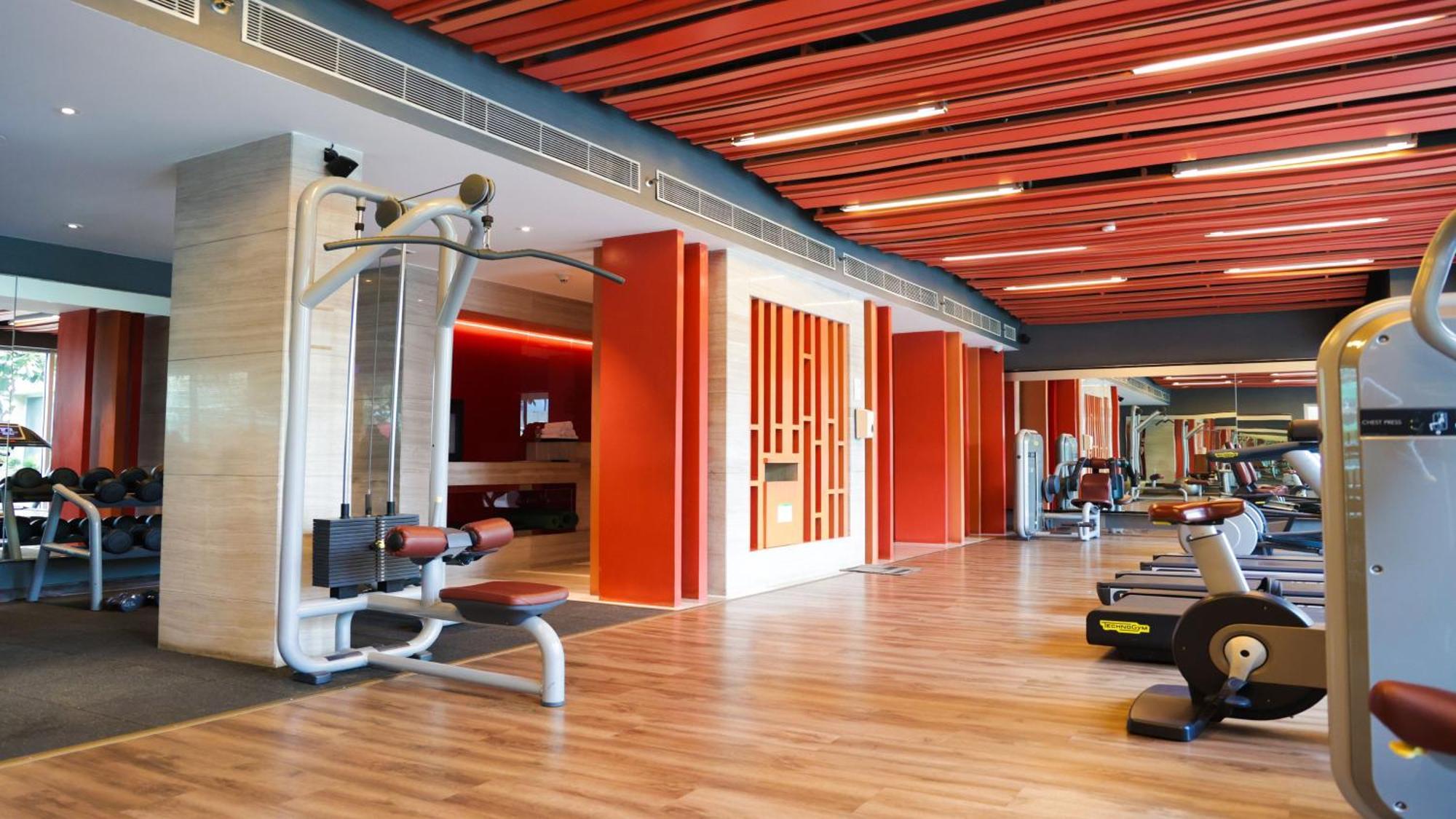 Holiday Inn New Delhi Aerocity By Ihg Exterior foto The gym at the hotel