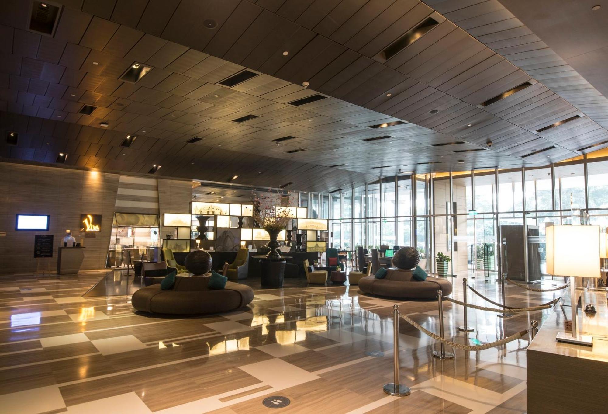 Holiday Inn New Delhi Aerocity By Ihg Exterior foto Lobby